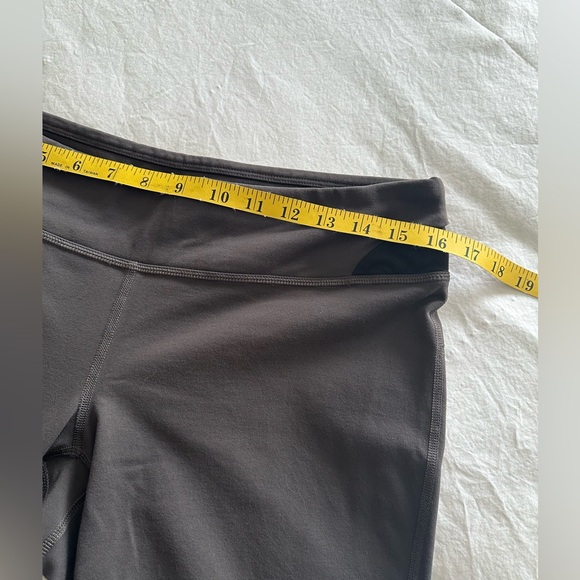 Lucy Charcoal and Black Active Leggings, size large - Picture 14 of 14